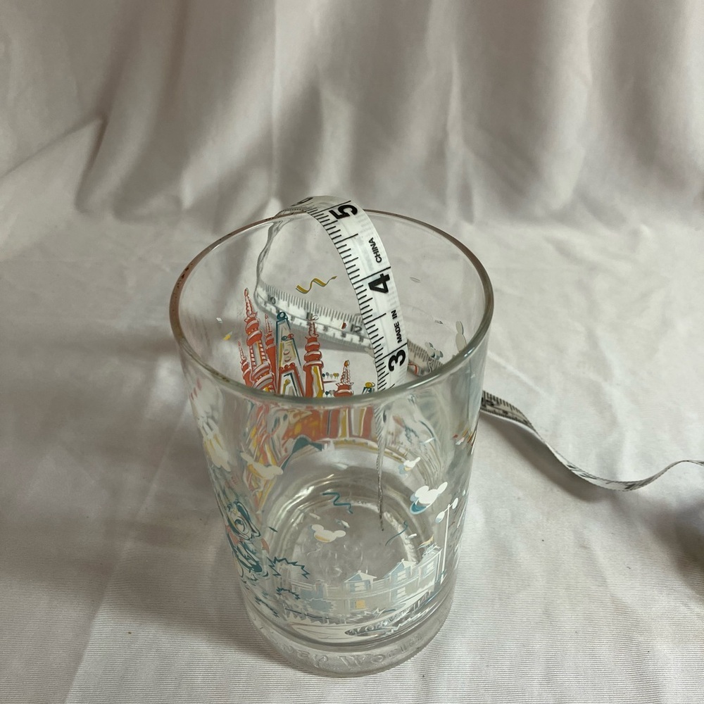 Disney Glass Tumbler with Red and Blue Illustrations - Picture 10 of 11